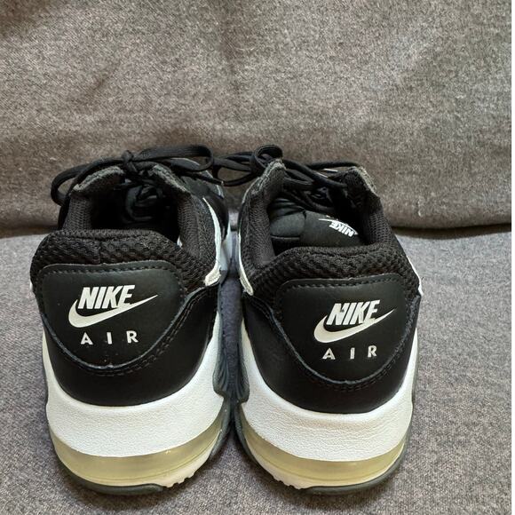 WOMEN'S NIKE AIR MAX EXCEE SNEAKERS size 7 - Picture 7 of 7